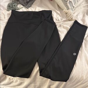 Black athletic leggings